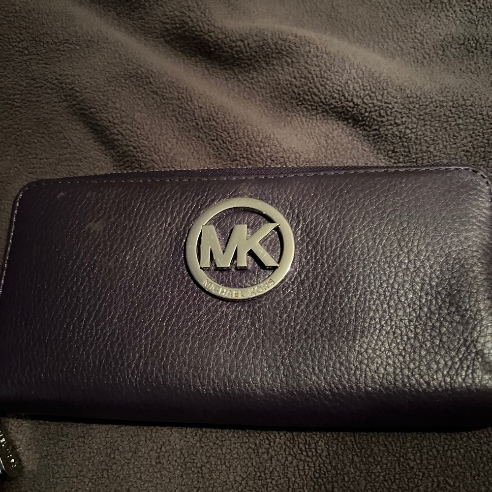 Micheal Kors Purple Wallet